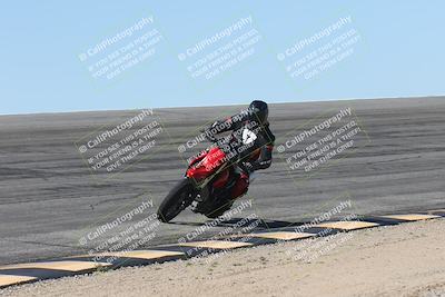 media/Oct-13-2025-Moto Forza (Mon) [[a66d839500]]/4-C Group/Session 2 (Bowl)/